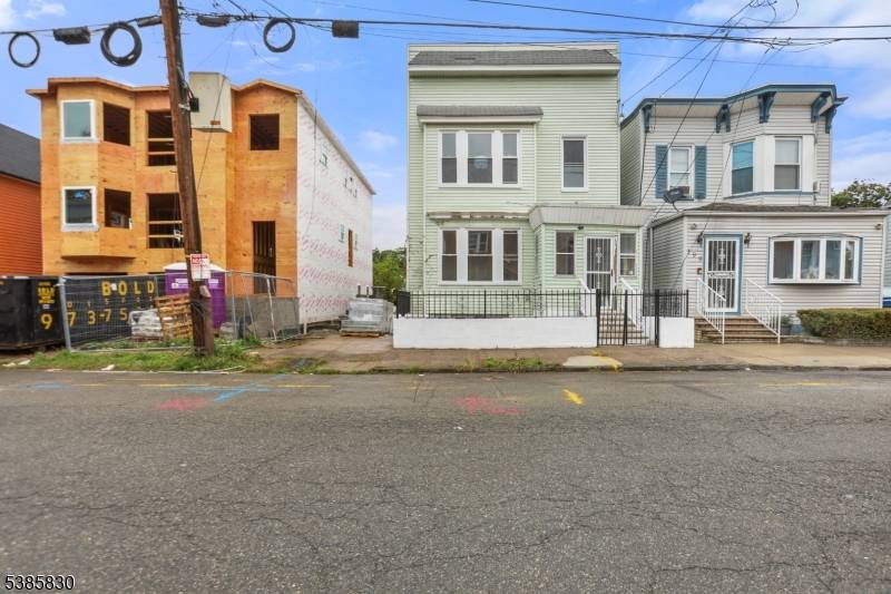 Irvington Twp., NJ 07111,201 Maple Ave