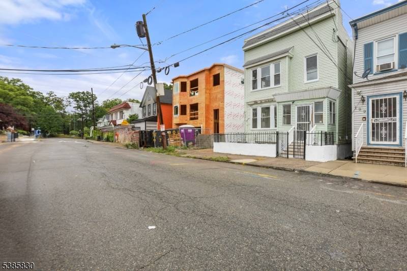 Irvington Twp., NJ 07111,201 Maple Ave