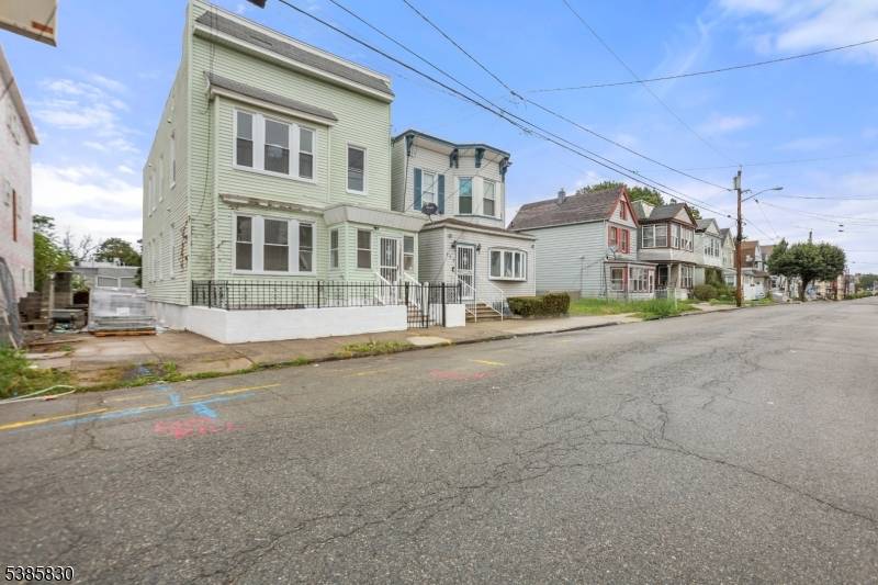 Irvington Twp., NJ 07111,201 Maple Ave