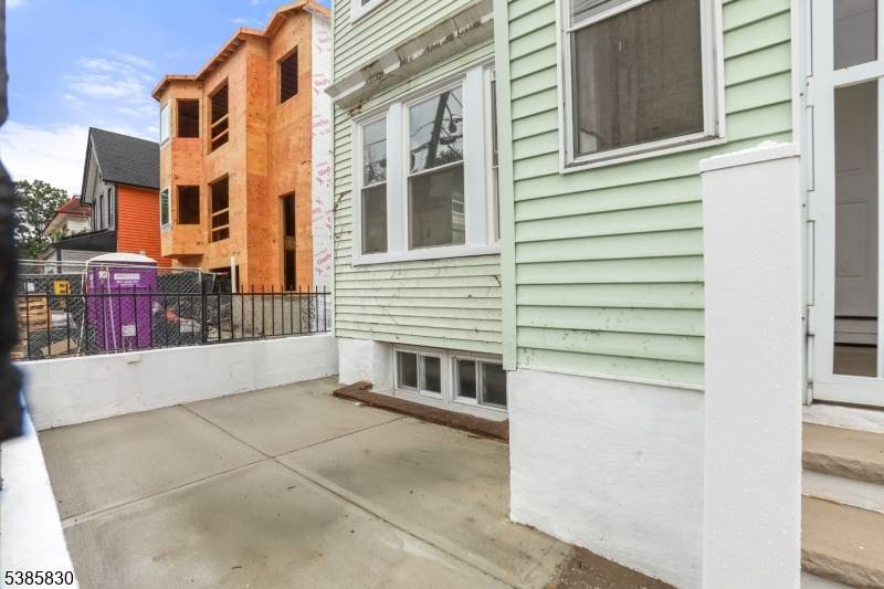 Irvington Twp., NJ 07111,201 Maple Ave