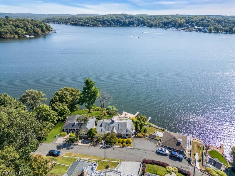 Hopatcong Boro, NJ 07843,11 Bass Rock Rd