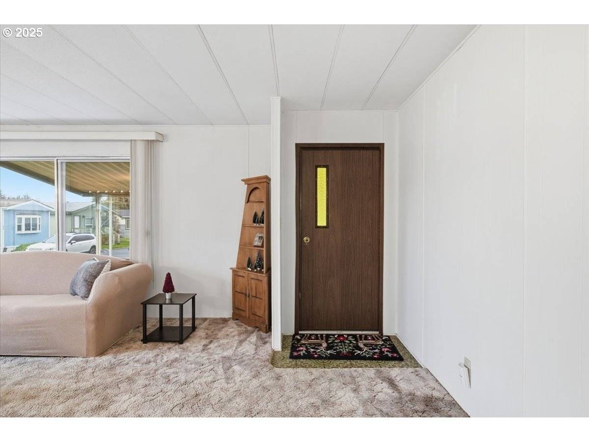 Salem, OR 97302,4940 SUNNYSIDE RD SE #H5