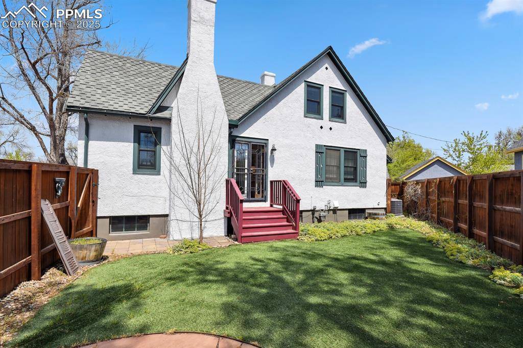 Colorado Springs, CO 80903,1003 N Institute ST