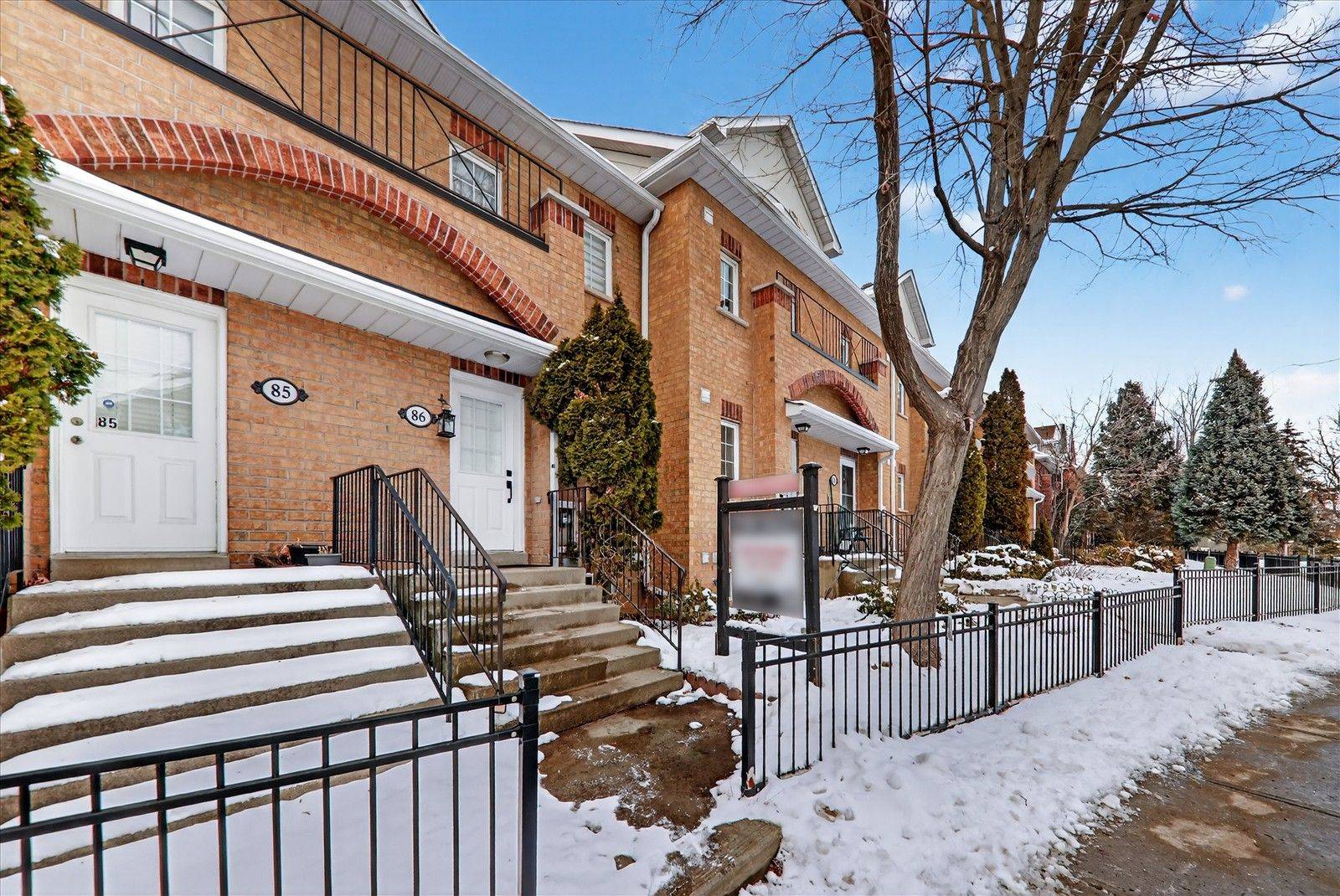 Toronto E11, ON M1B 5Z8,2 Hedge End RD #86