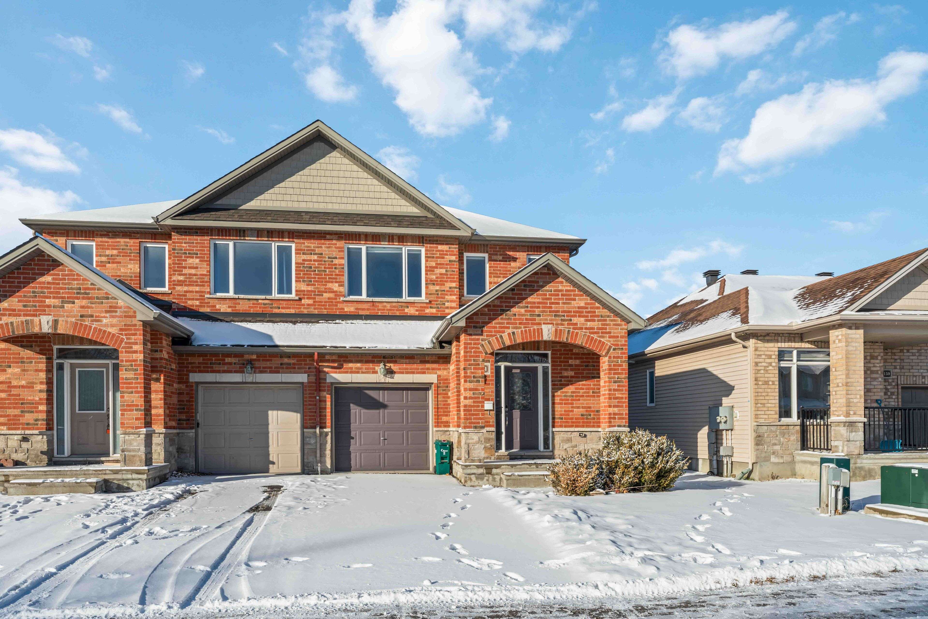 Barrhaven, ON K2J 5V8,161 Claridge DR