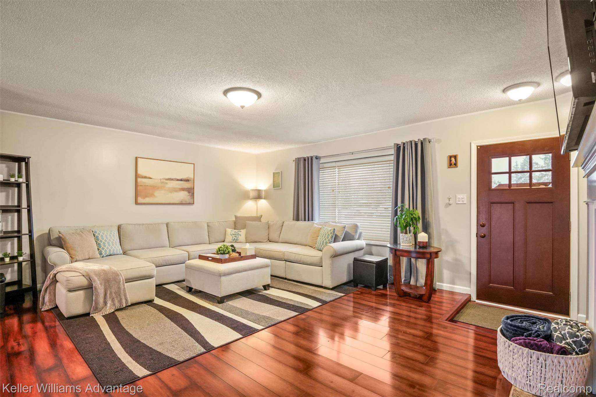 Oxford, MI 48371,311 Teelin DR