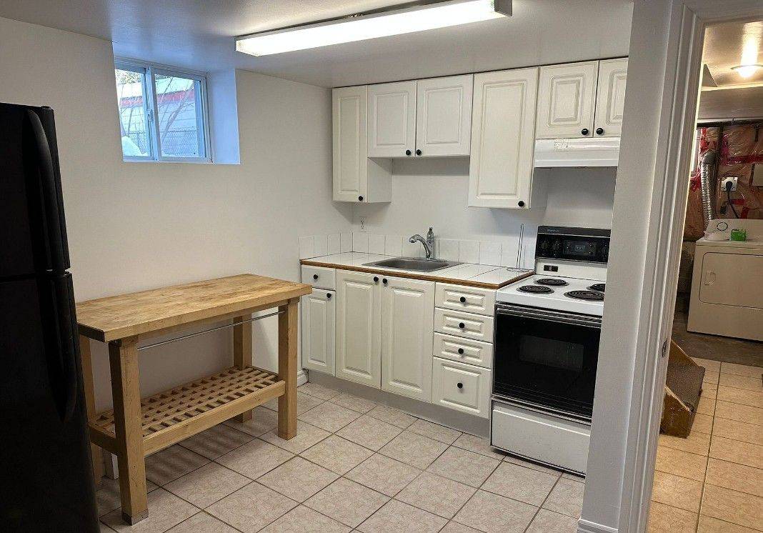 Toronto E04, ON M1L 2V7,41 Maybourne (Basement) AVE