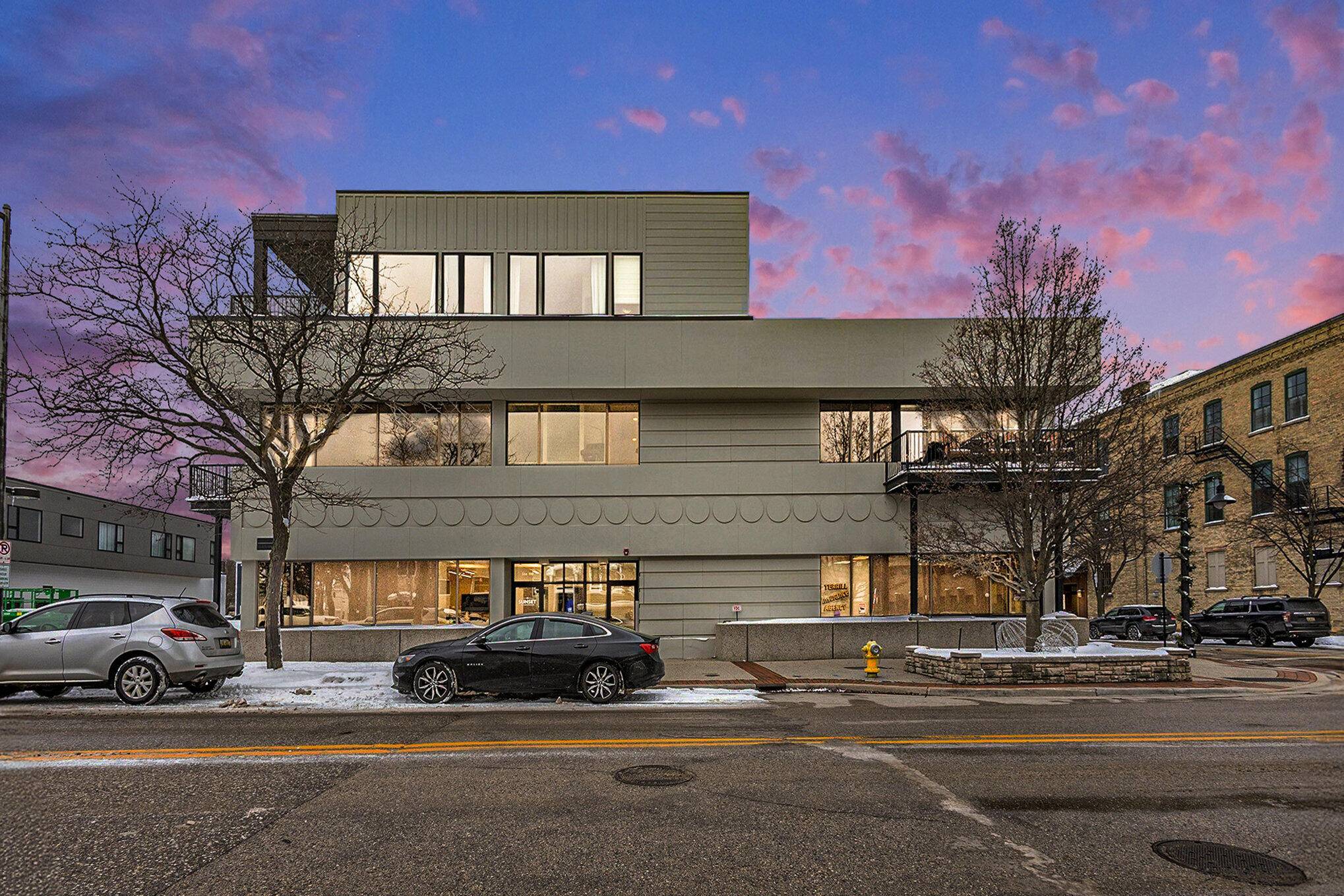 300 Washington AVE #4, Grand Haven City, MI 49417