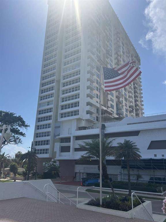 Pompano Beach, FL 33062,111 Briny Ave #703