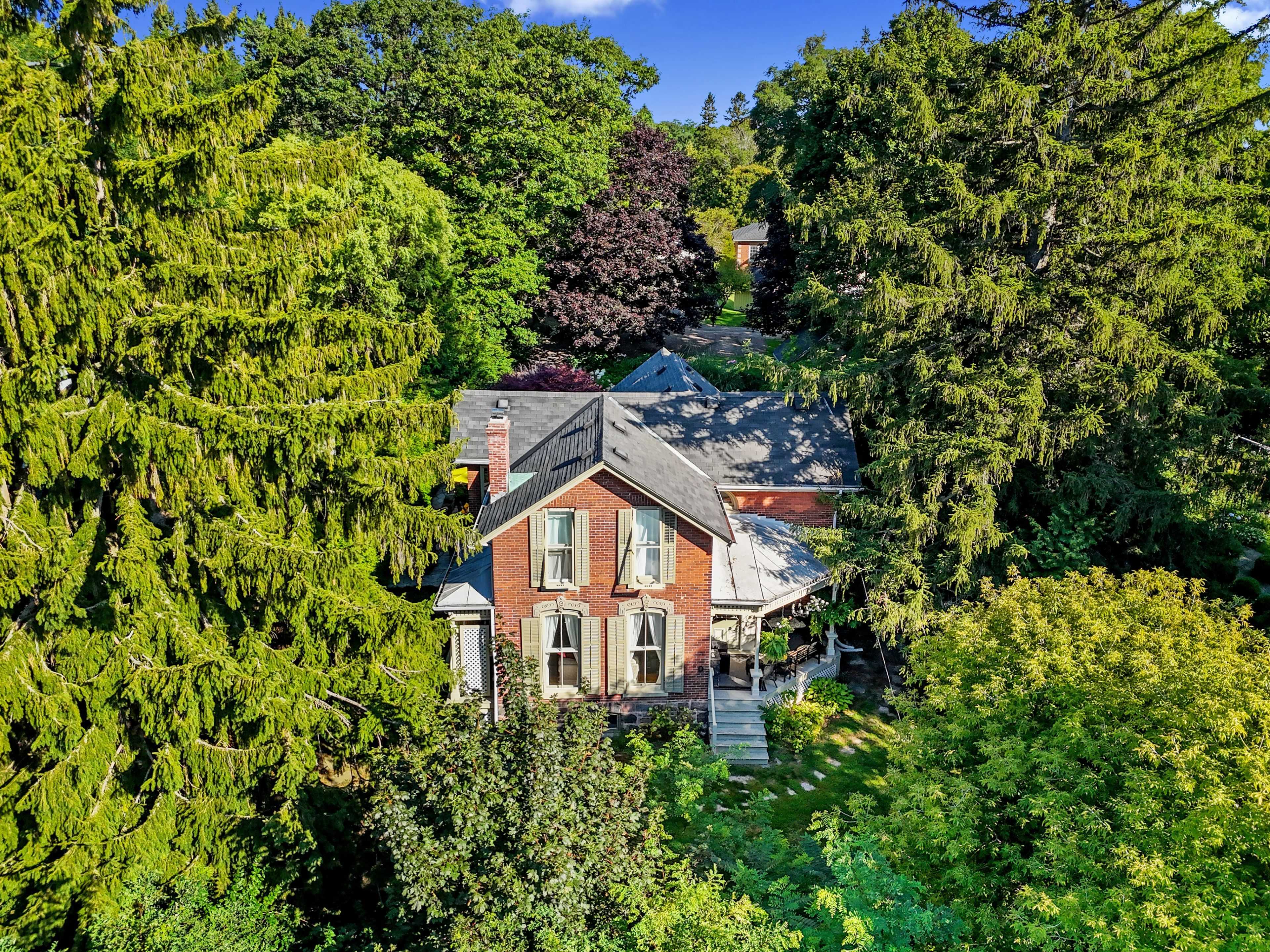 Port Hope, ON L1A 1T9,30 Bruton ST