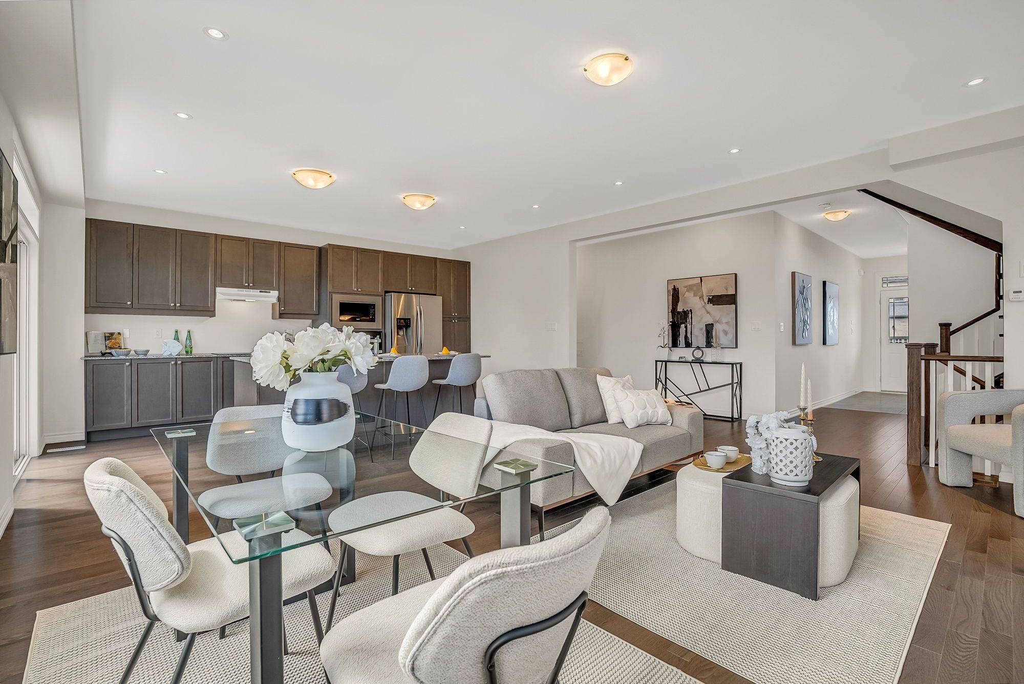 Oshawa, ON L1L 0T9,2091 Hallandale ST