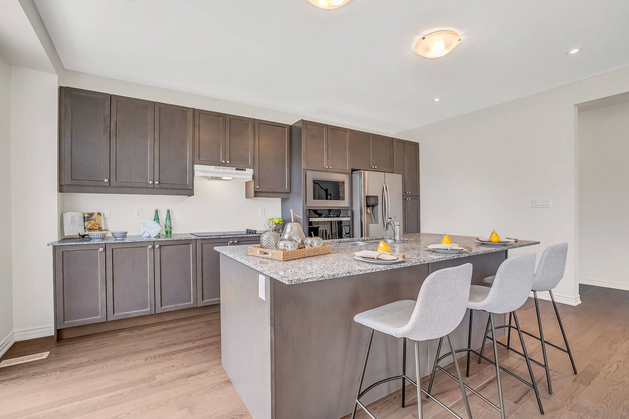 Oshawa, ON L1L 0T9,2091 Hallandale ST