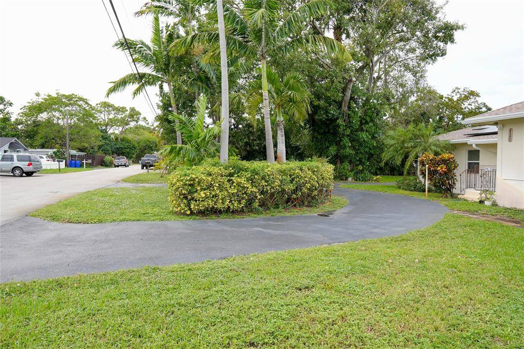 Pompano Beach, FL 33060,821 SW 13th Ct