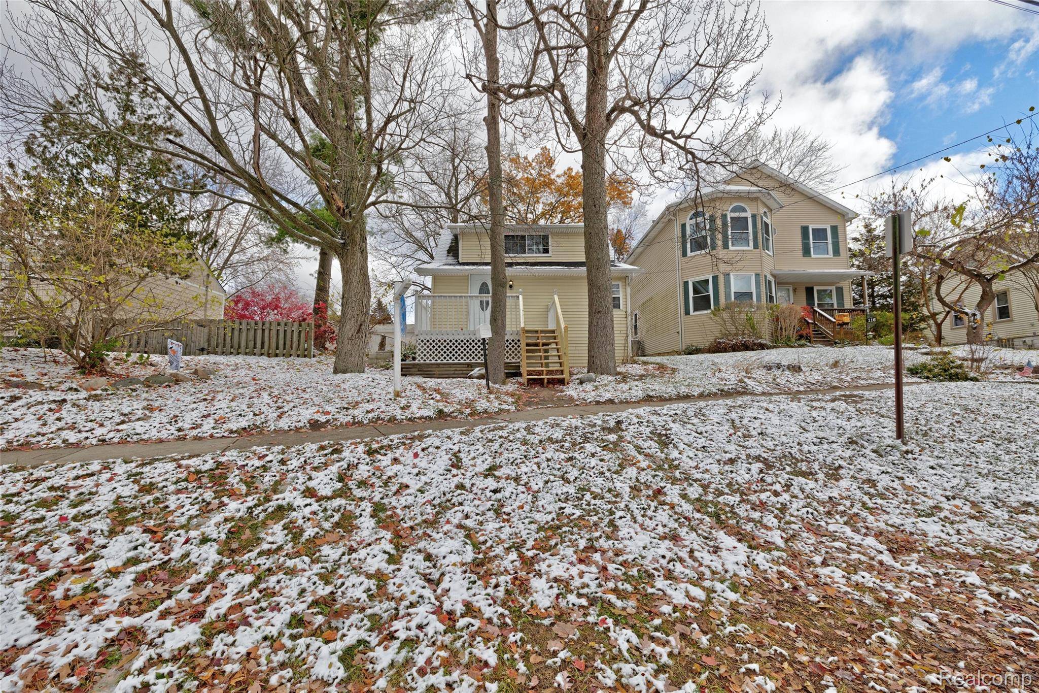 Lake Orion, MI 48362,126 N North Shore DR