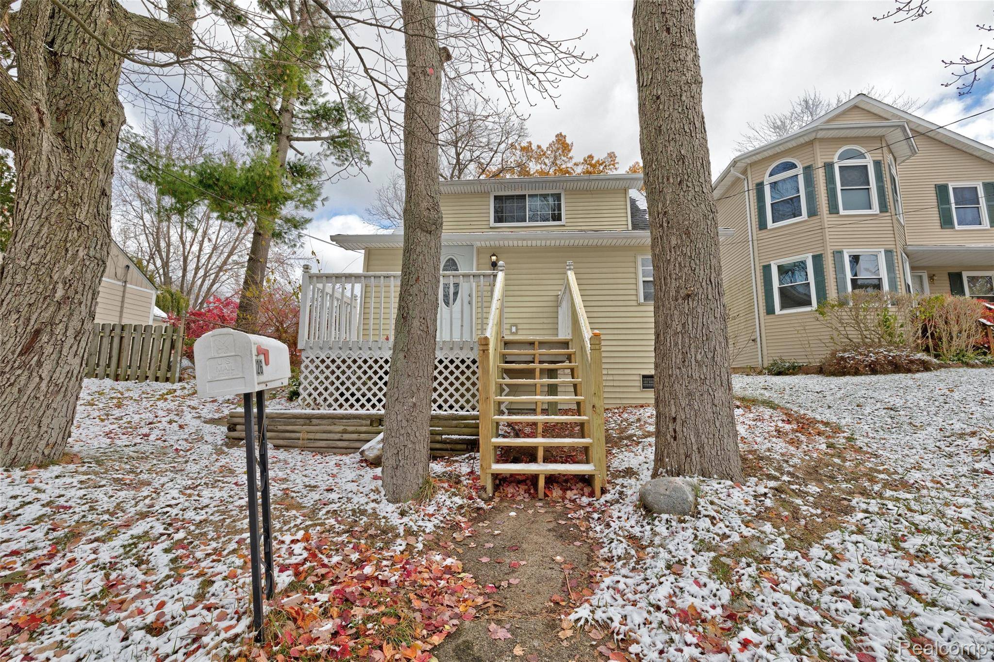 Lake Orion, MI 48362,126 N North Shore DR