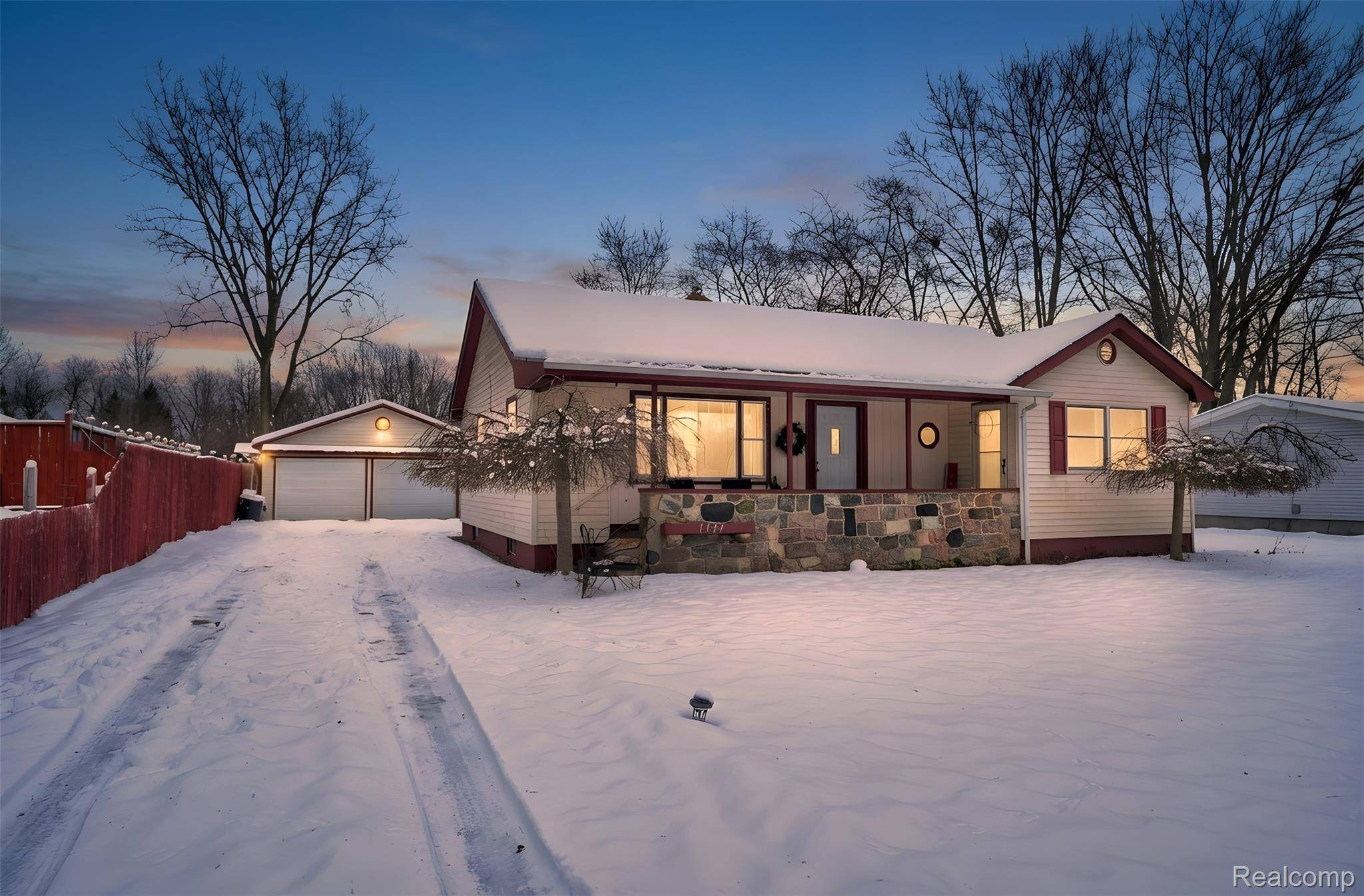 Burton, MI 48509,1397 Roat CT