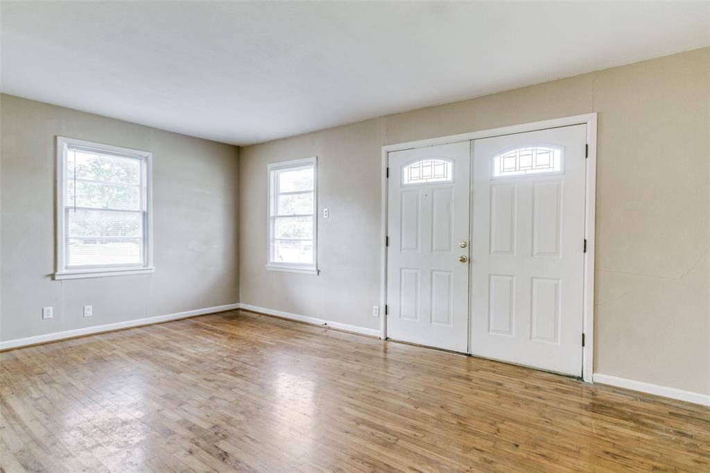 Dallas, TX 75218,10376 Bel Aire Drive