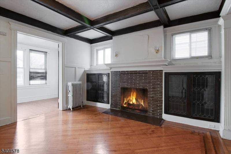 East Orange City, NJ 07018,275 S Burnett St