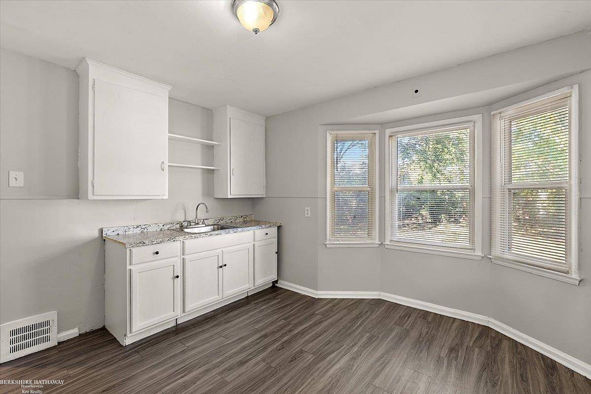 Detroit, MI 48224,10925 Marne ST