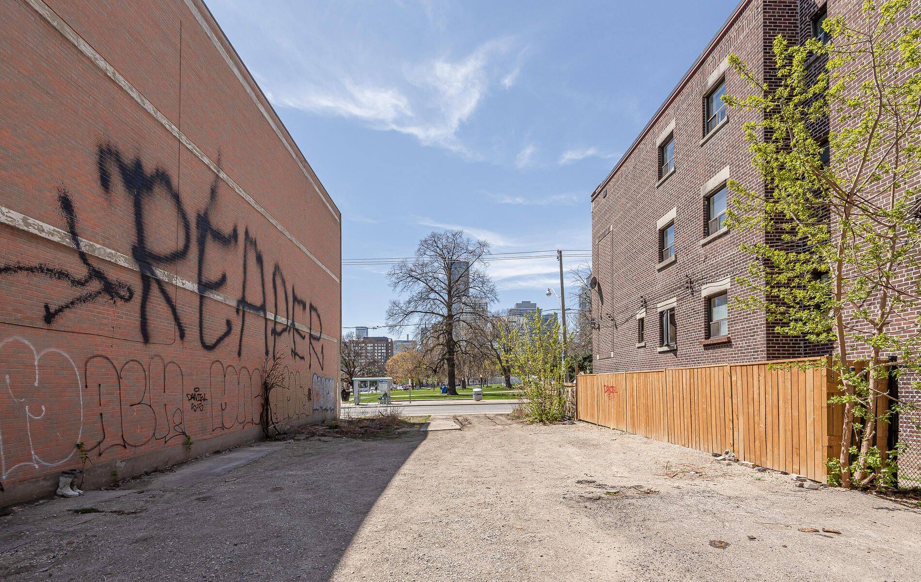 Toronto C08, ON M5A 2S3,313 Sherbourne ST