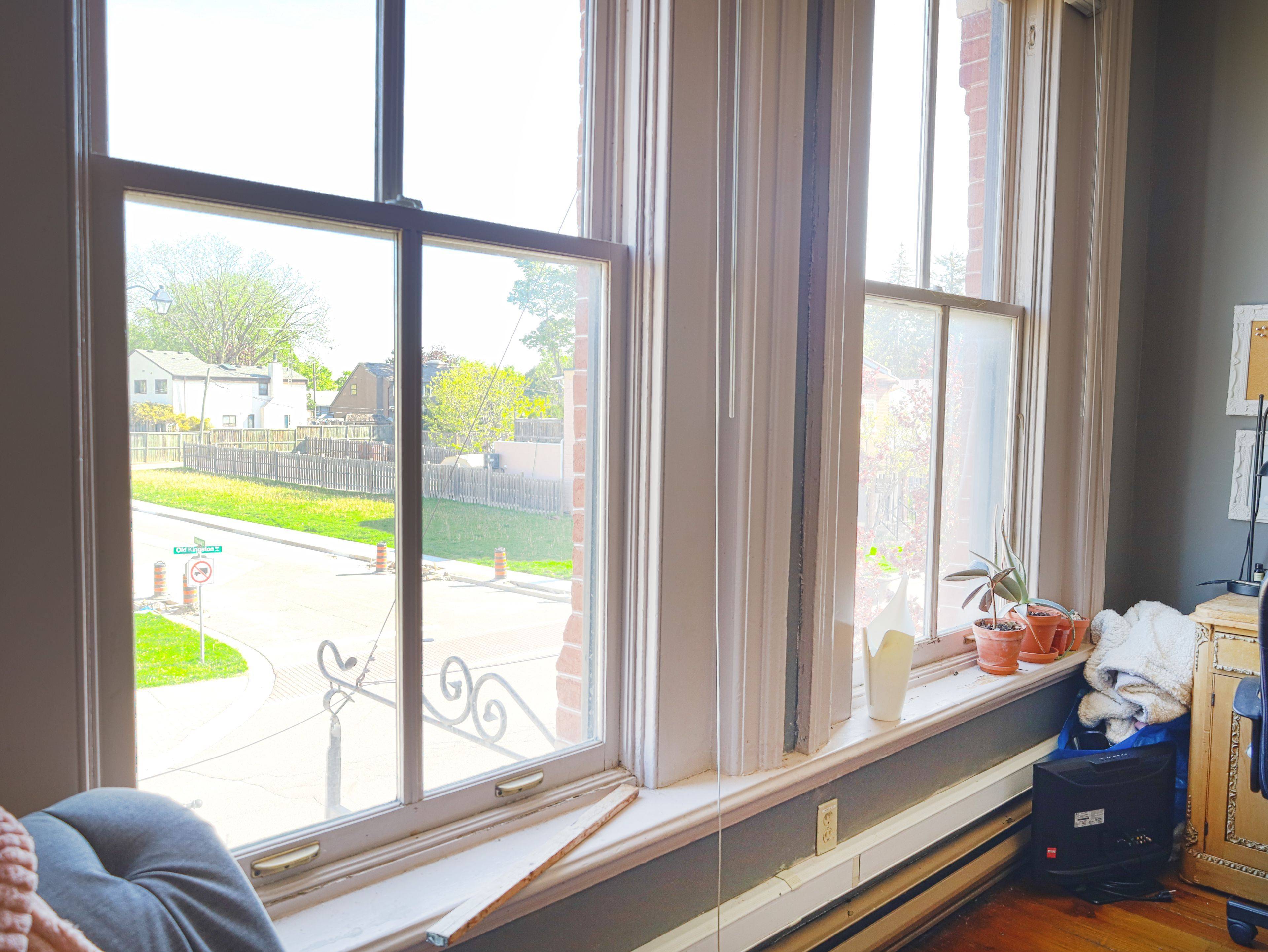 Ajax, ON L1T 3A6,103B Old Kingston RD #201B