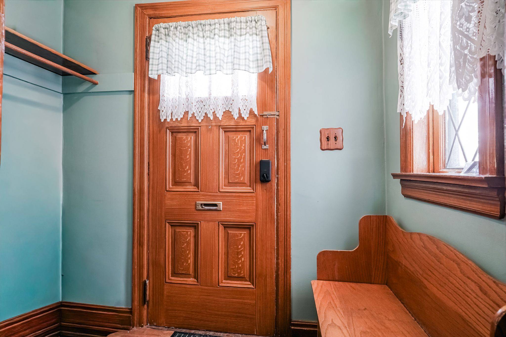 Oshawa, ON L1G 5M8,365 Division ST