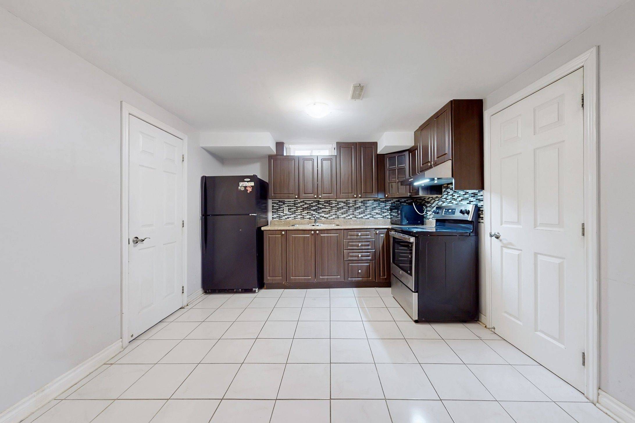 Toronto E11, ON M1X 1Y2,58 Hummingbird DR #Bsmt