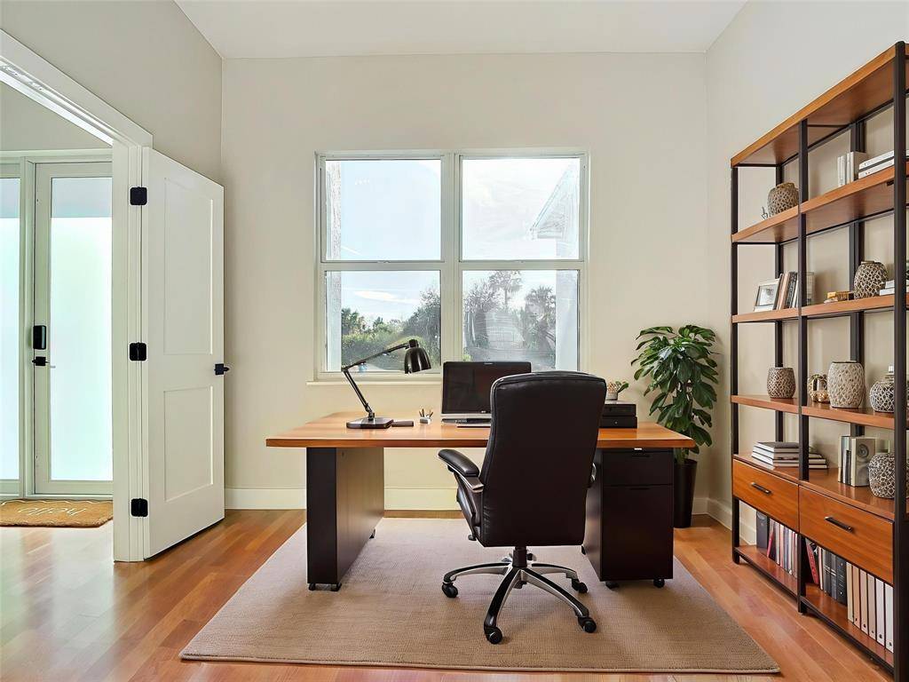 Port Labelle, FL 33935,5006 S Peachtree Cir