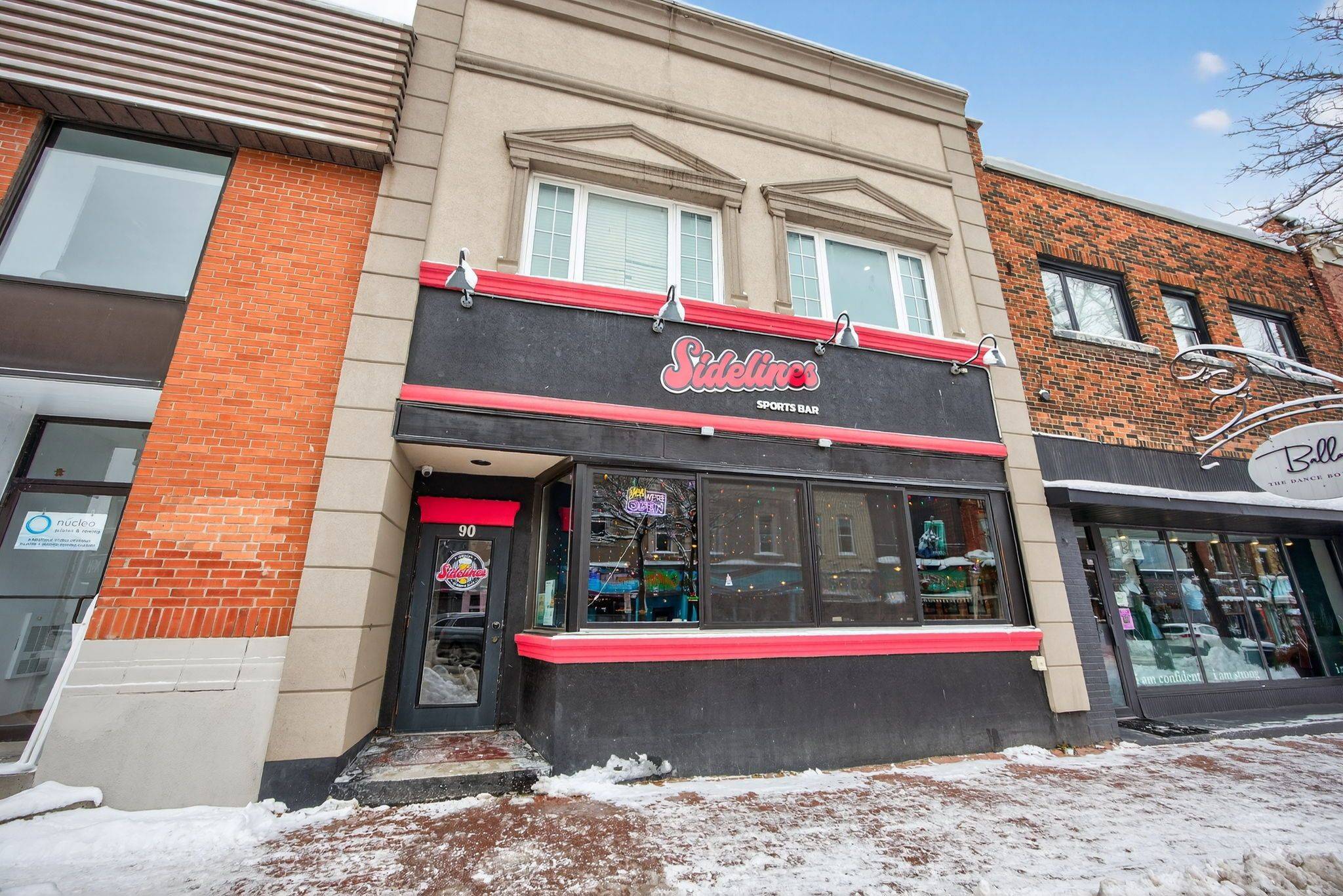 Orillia, ON L3V 1V7,90 MISSISSAGA ST E