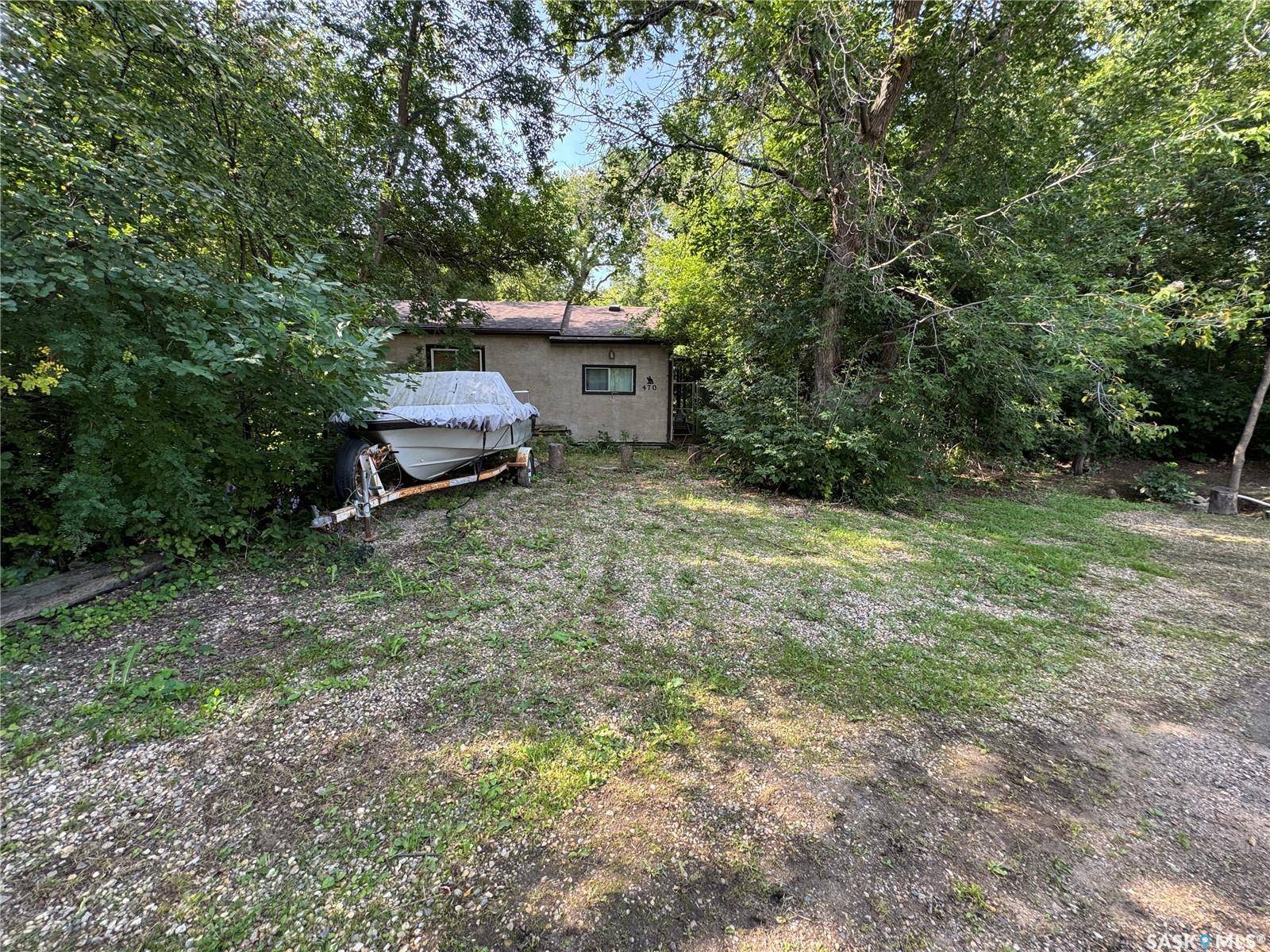 Regina Beach, SK S0G 4C0,470 MACMURCHY AVENUE
