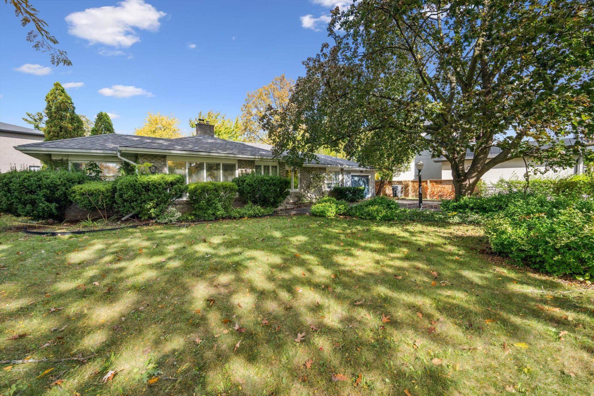 Mississauga, ON L5K 1B7,2085 Fowler CT