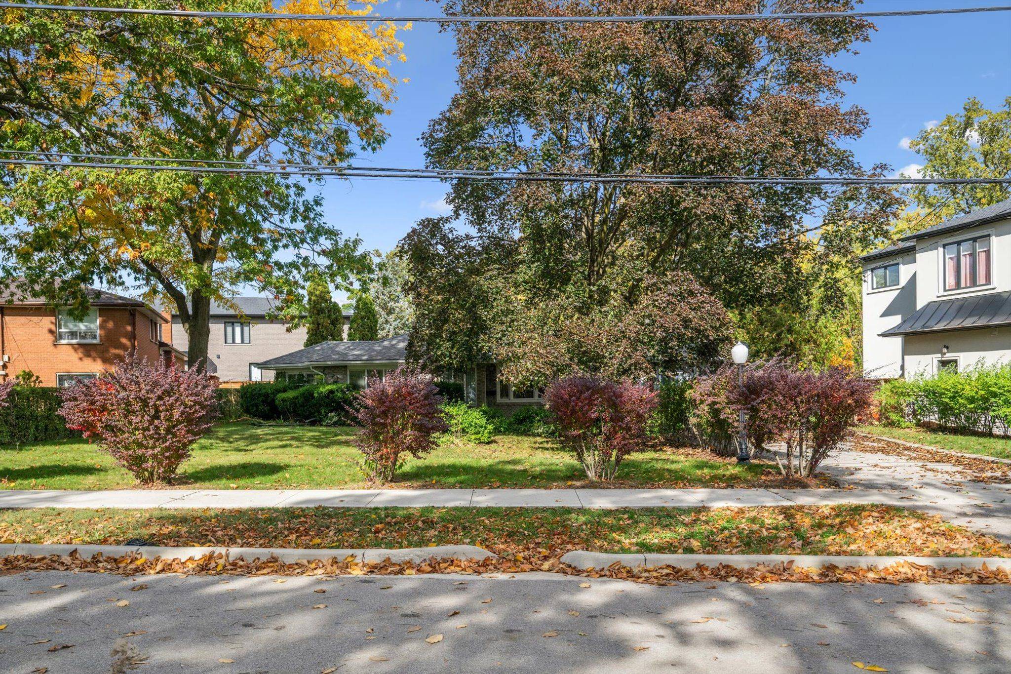 Mississauga, ON L5K 1B7,2085 Fowler CT