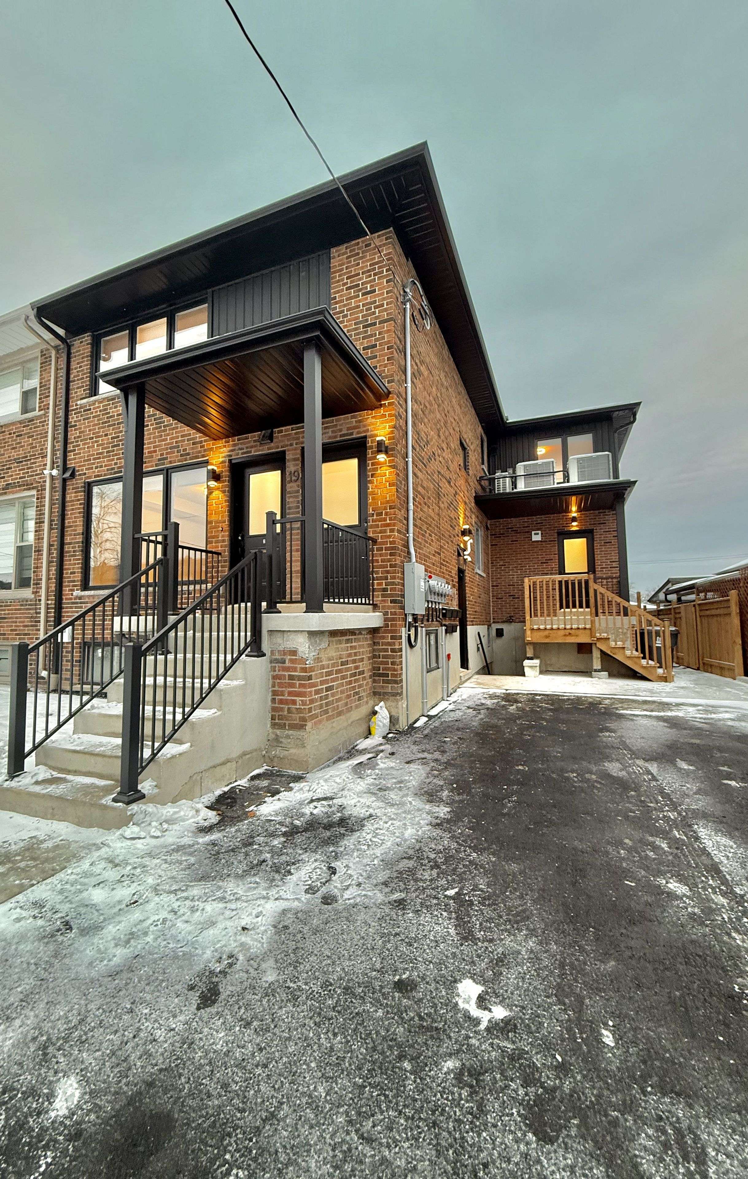 Toronto W04, ON M6M 2W8,19 Arrowsmith AVE #3