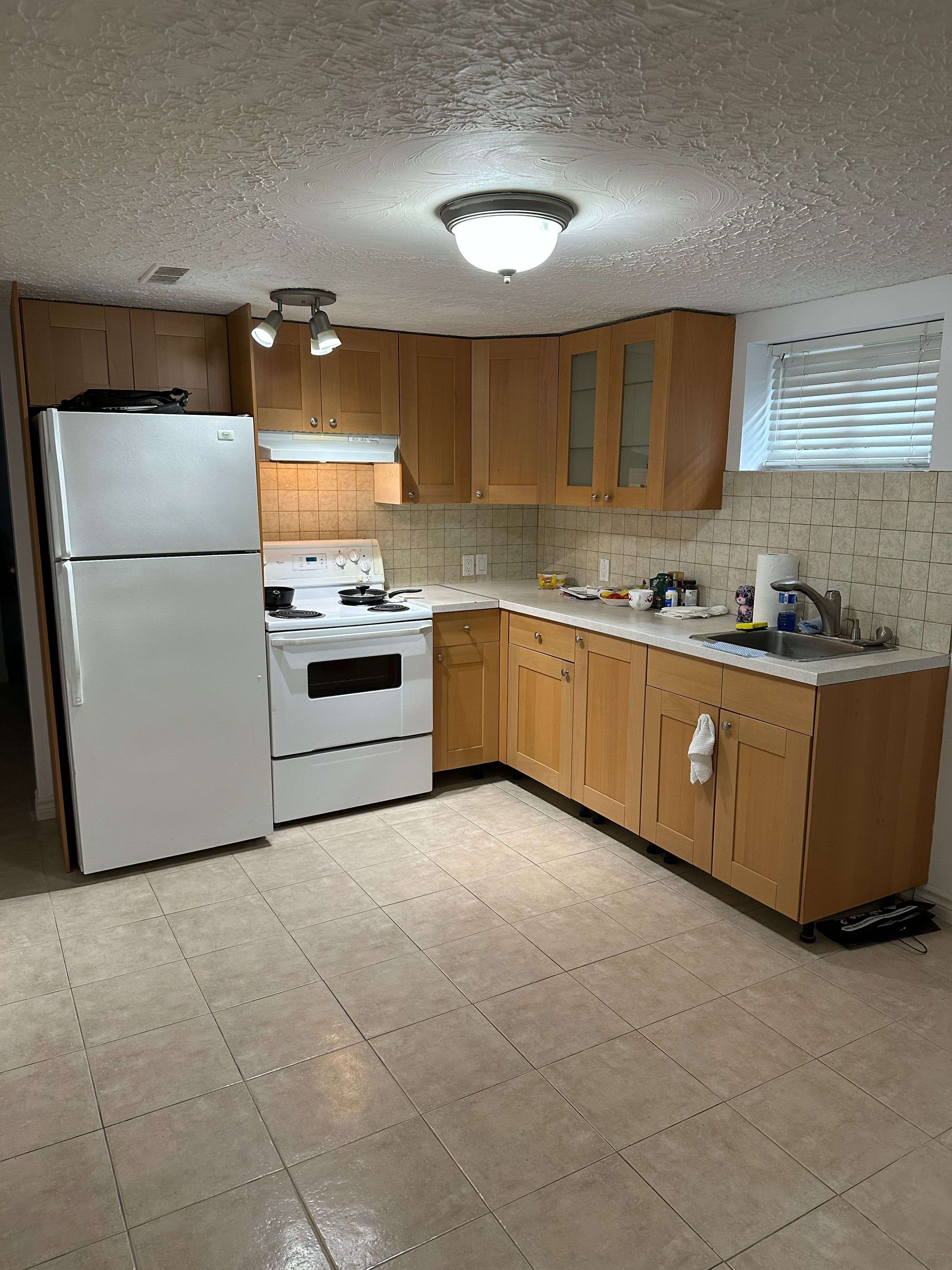 Toronto W04, ON M6A 1T9,41 Cartwright AVE #Lower