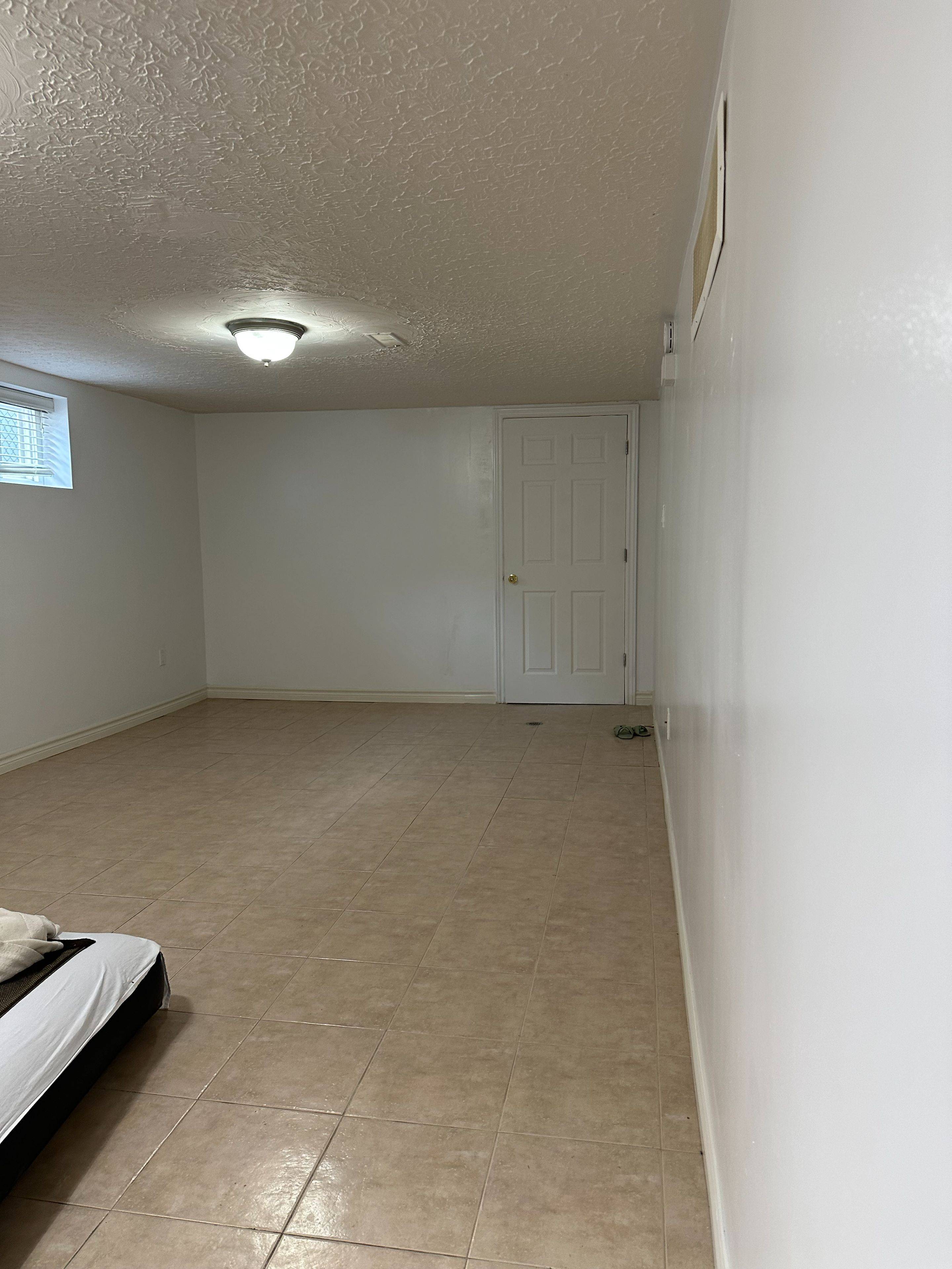 Toronto W04, ON M6A 1T9,41 Cartwright AVE #Lower