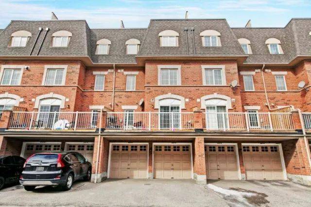 Mississauga, ON L5B 4K5,601 Shoreline DR N #160