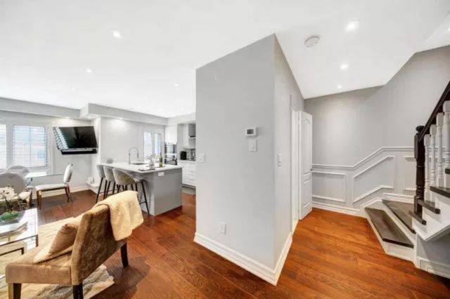 Mississauga, ON L5B 4K5,601 Shoreline DR N #160