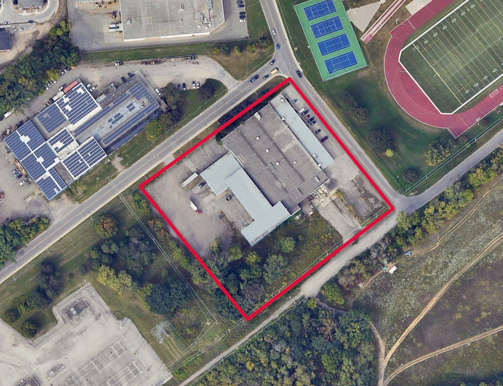 Brantford, ON N3S 3C1,205 Mary ST