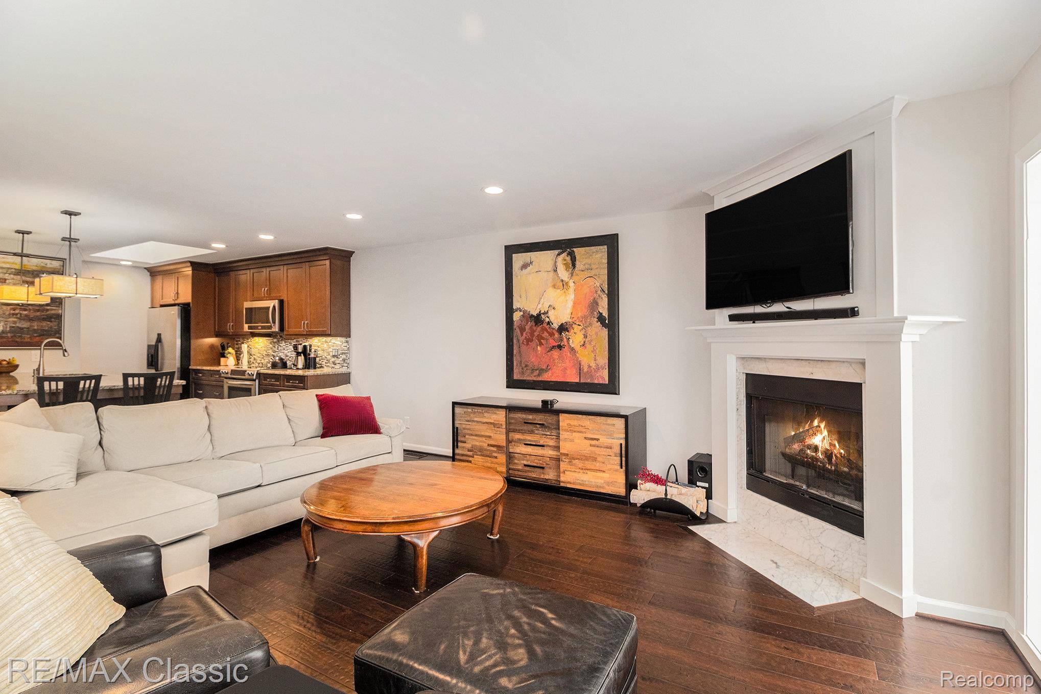 Northville, MI 48167,642 East ST #6