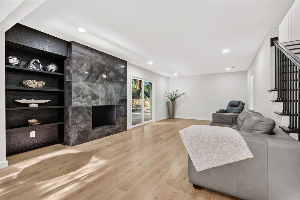 Desoto, TX 75115,425 Ten Mile Drive