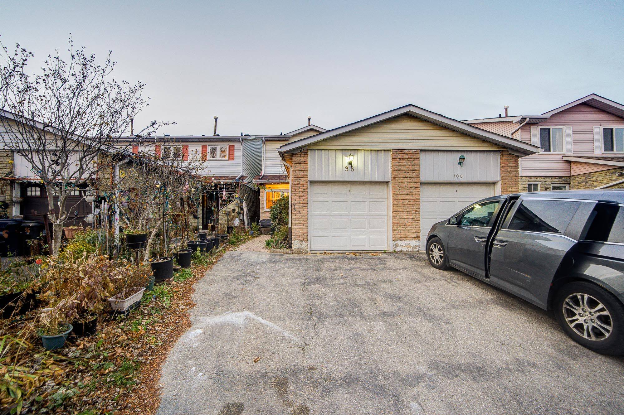 Toronto E05, ON M1V 1M7,98 Rakewood CRES #Upper
