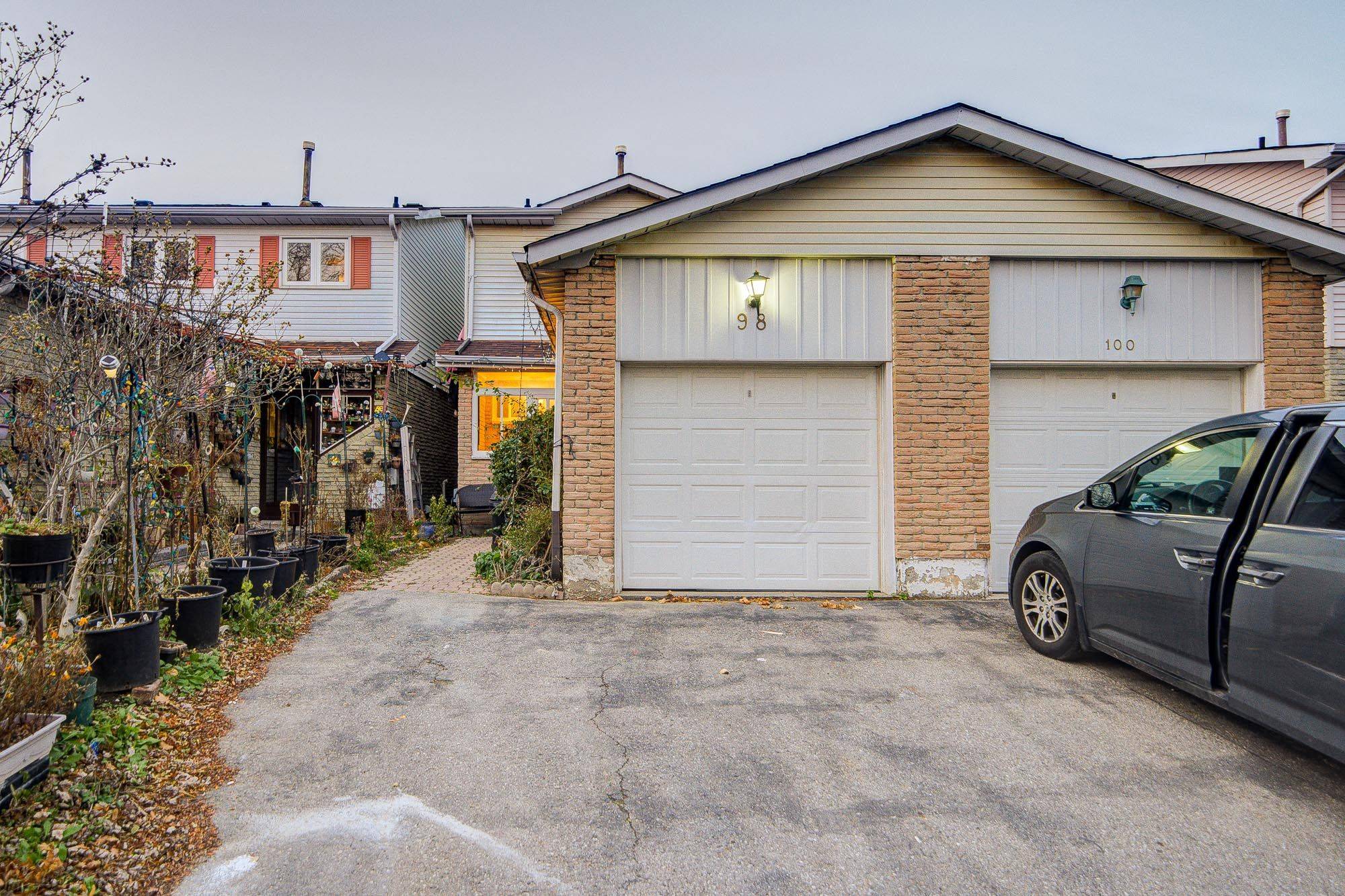 Toronto E05, ON M1V 1M7,98 Rakewood CRES #Upper