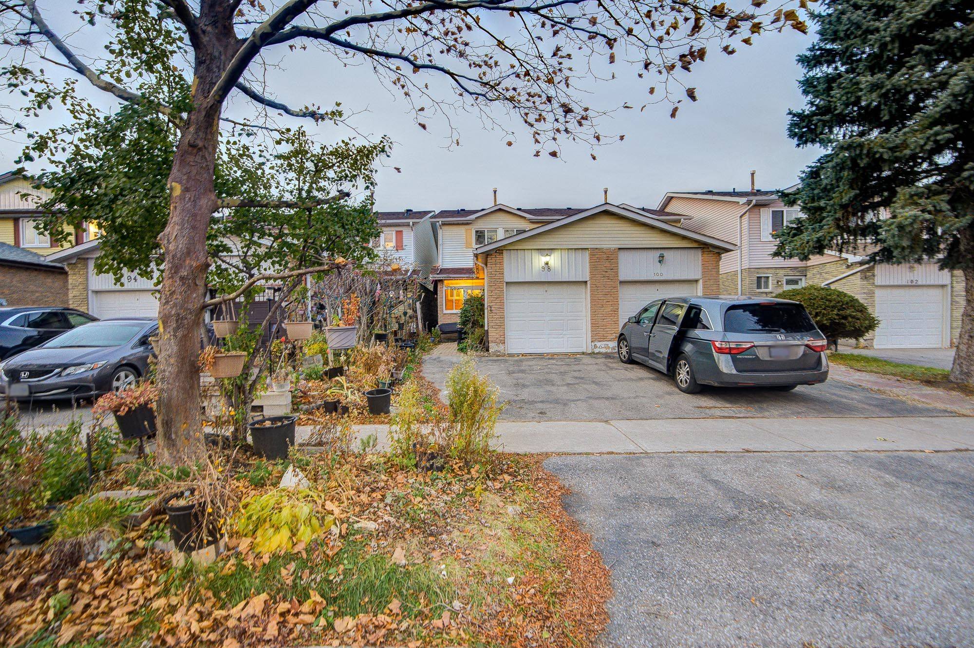 Toronto E05, ON M1V 1M7,98 Rakewood CRES #Upper