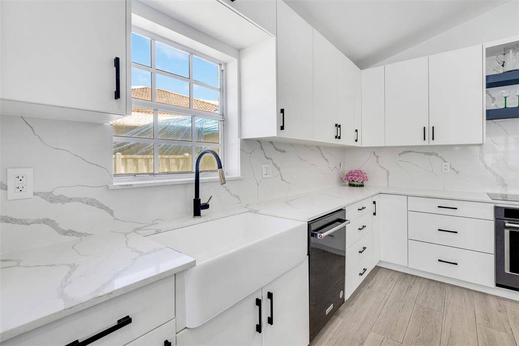 Weston, FL 33327,558 Slippery Rock Rd