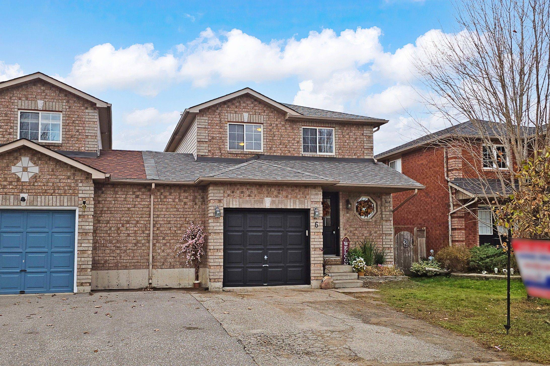 Barrie, ON L4M 7B3,6 Aconley CT