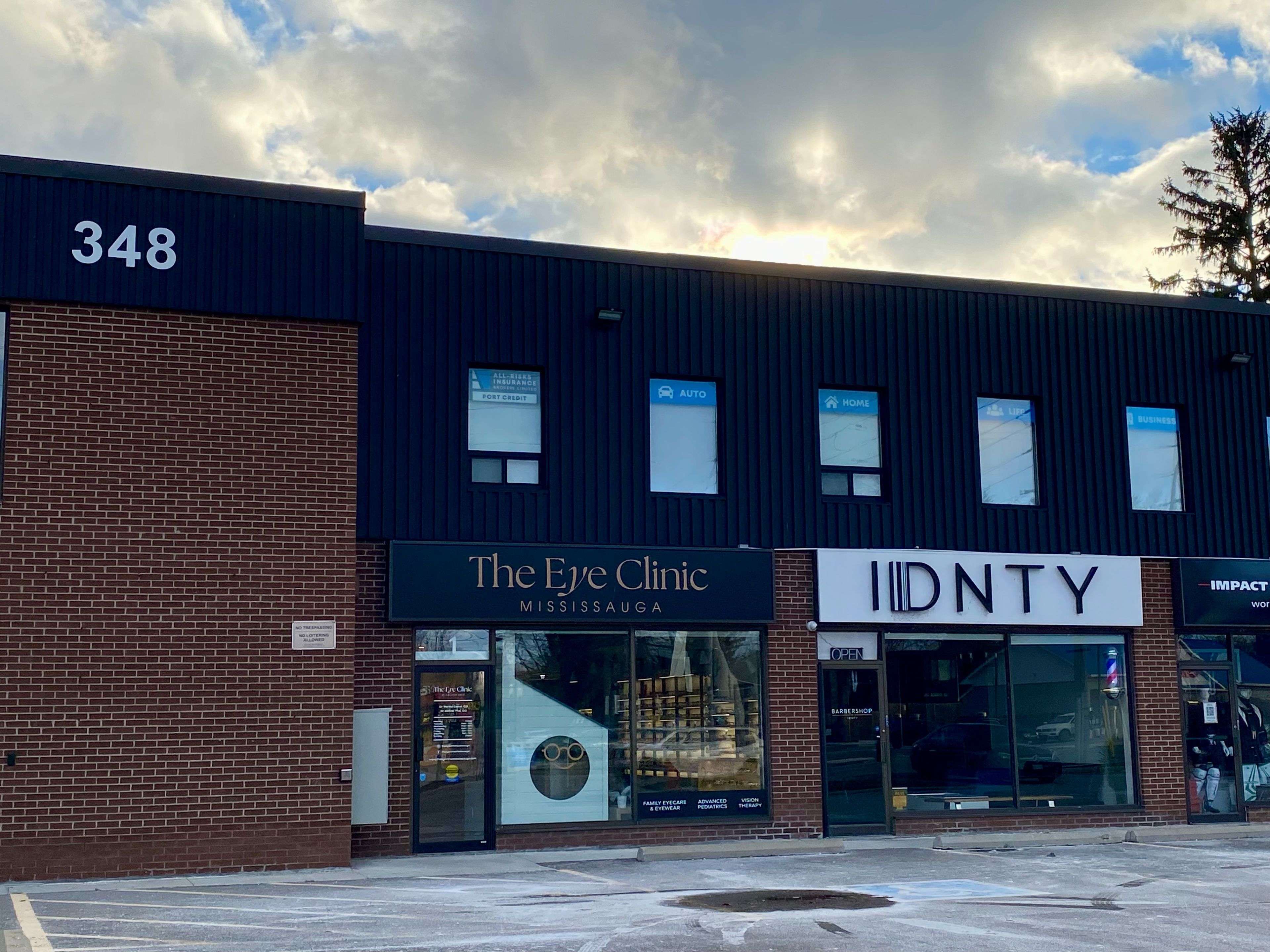 Mississauga, ON L5G 1H5,348 Lakeshore RD E #4