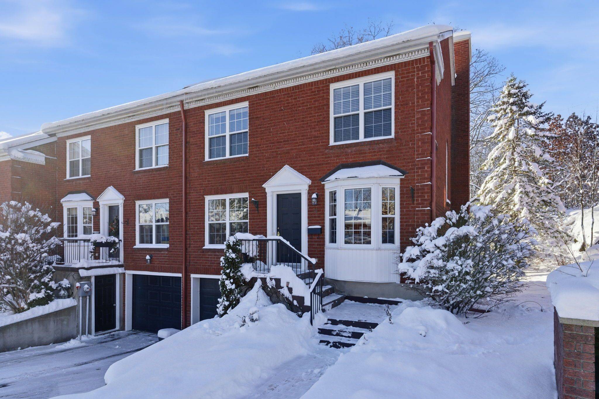 Brockville, ON K6V 6T6,35 Country Club PL