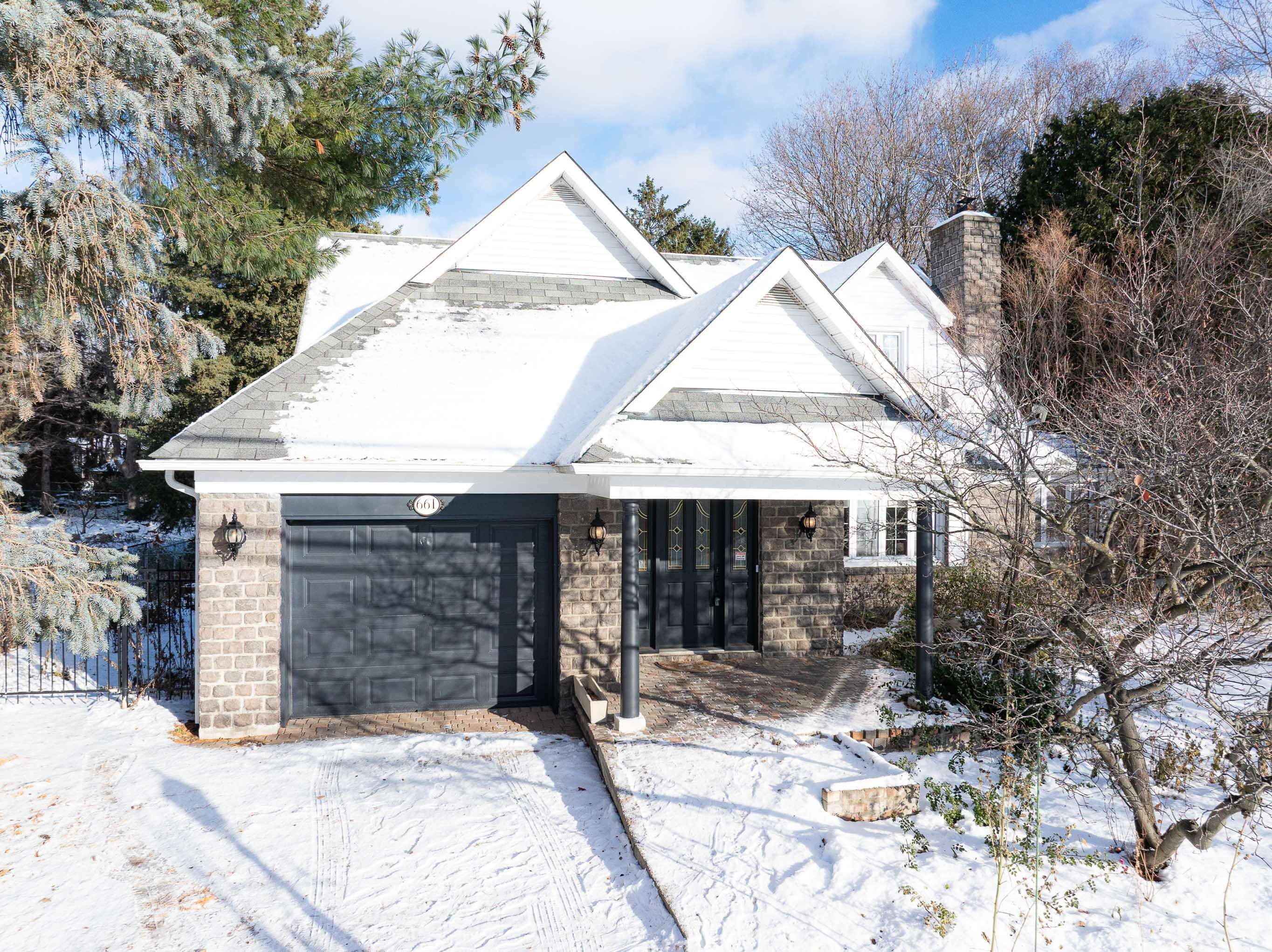 Beacon Hill North - South And Area, ON K1J 7M4,661 Blair RD