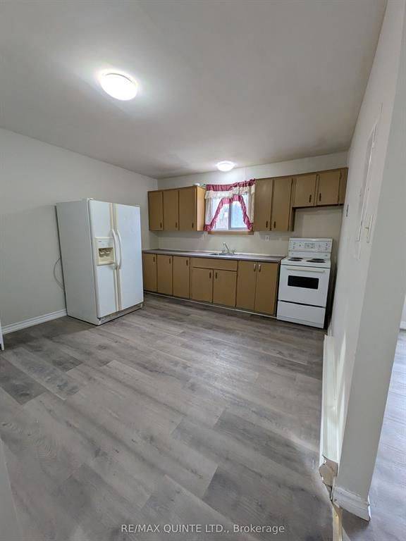 Quinte West, ON K8V 6B3,157 Stanley ST #4