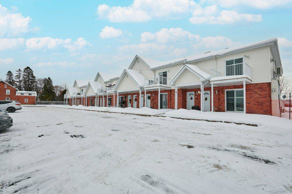 Champlain, ON K0B 1R0,22 Pendleton ST